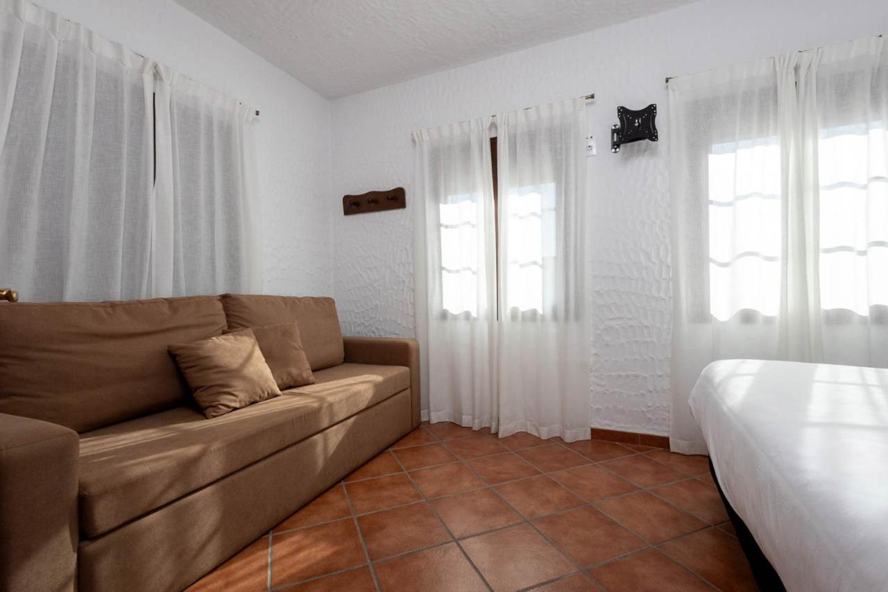 Tugasa Hotel Y Casas Rurales La Posada 비알루에나델로사리오 외부 사진