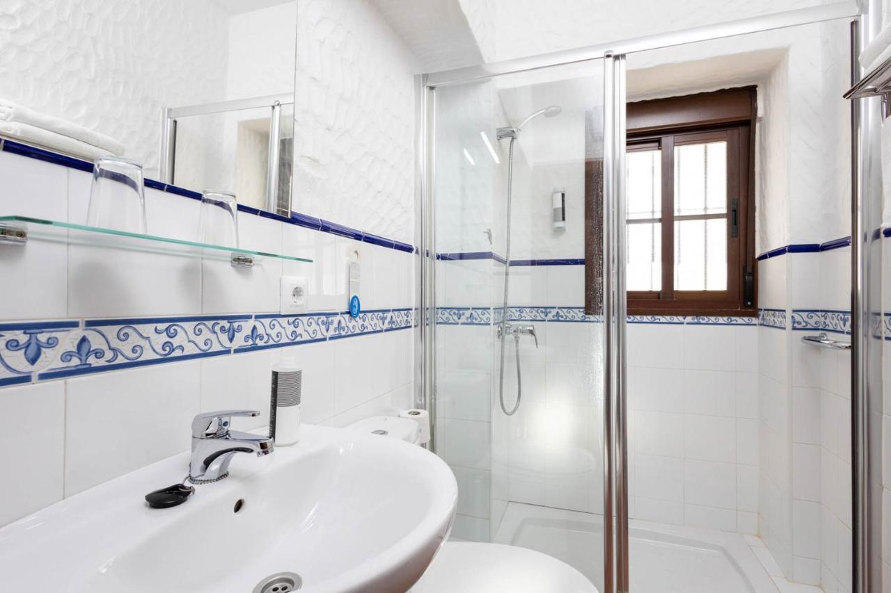Tugasa Hotel Y Casas Rurales La Posada 비알루에나델로사리오 외부 사진