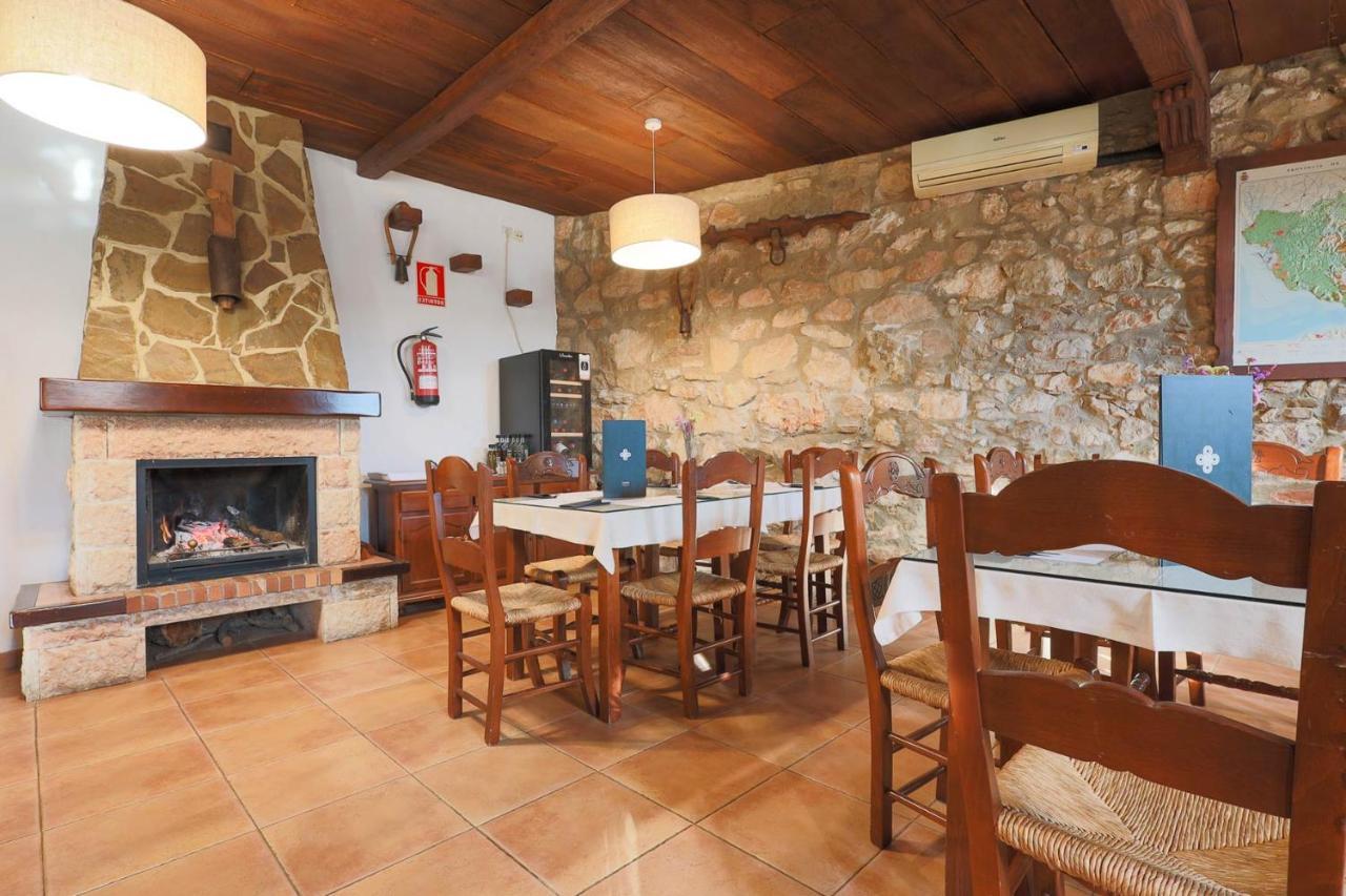 Tugasa Hotel Y Casas Rurales La Posada 비알루에나델로사리오 외부 사진