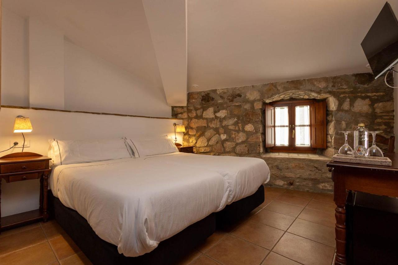Tugasa Hotel Y Casas Rurales La Posada 비알루에나델로사리오 외부 사진