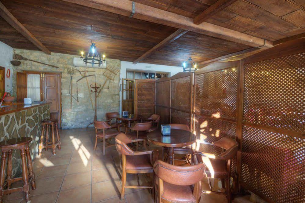 Tugasa Hotel Y Casas Rurales La Posada 비알루에나델로사리오 외부 사진